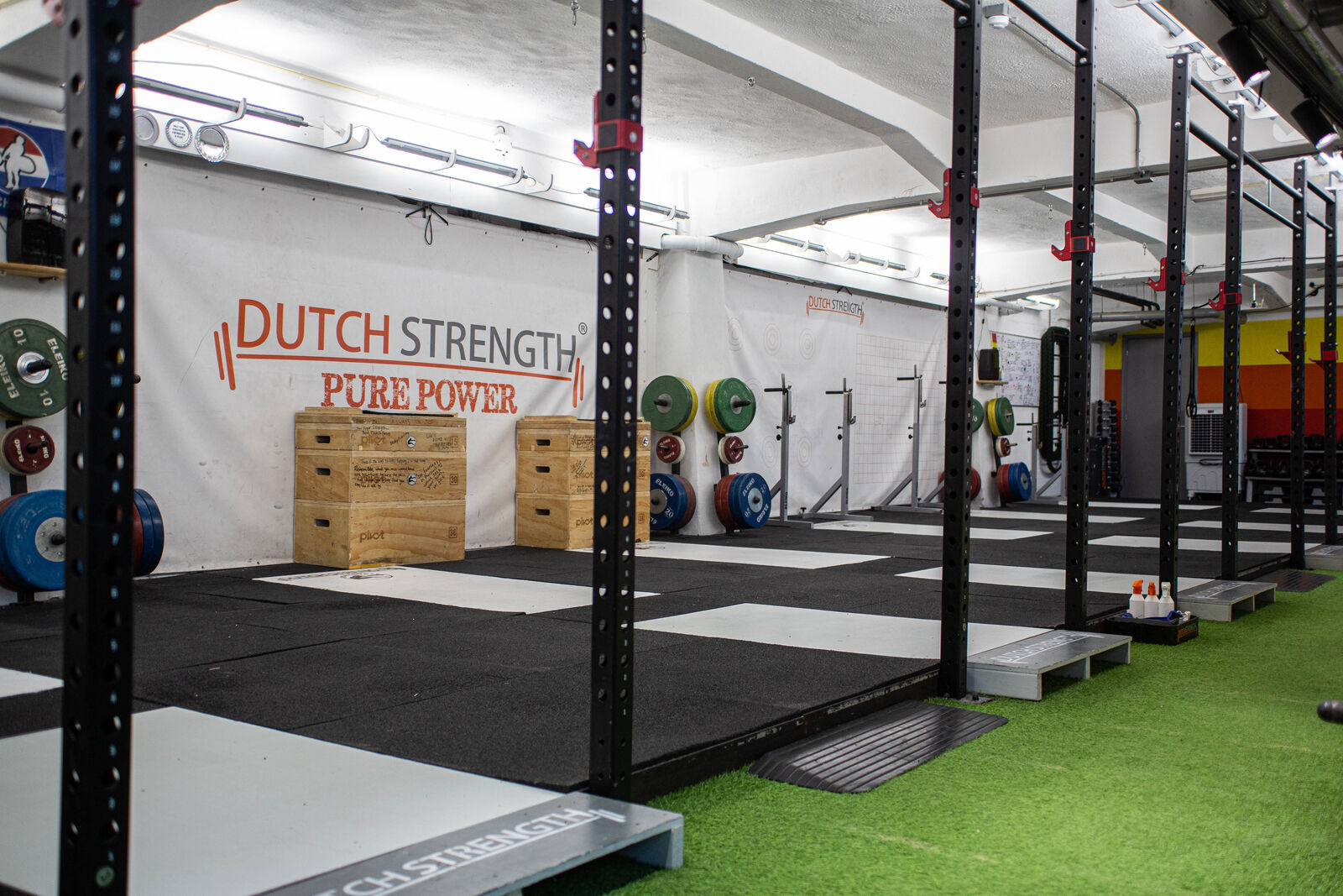 Dutch Strength gym interior with platforms, racks and Eleiko equipment